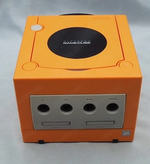 Nintendo GameCube mit Kabeln, Spiel u. 4 Controller.