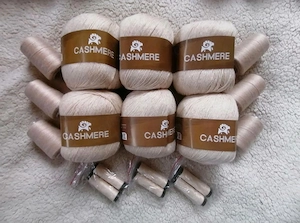 Handarbeits Garn, 100% Cashmere, 300g 12x Beilaufgarn 