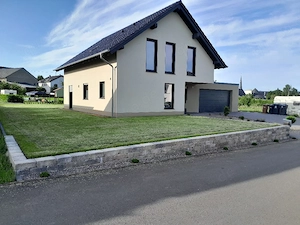 Einfamilienhaus   Baujahr 2022  Doppelgarage 