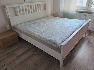 Schönes Bett inklusive Lattenrost (2 Stück)