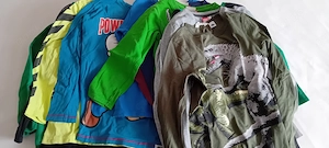 Pullover und T-Shirt Größe 134 140