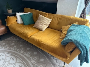 Stylisches Samt-Sofa in Senfgelb   3-Sitzer   Retro Modern Design