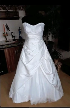  NOTVERKAUF !!! Brautkleid von Lilly mit Schleppe in Gr. L,