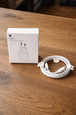 Apple USB-C Adapter + USB-C Ladekabel