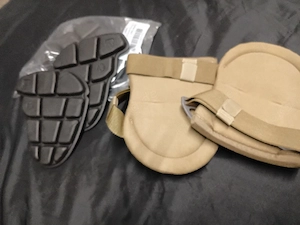 Bundeswehr Knieschoner   gebraucht, guter Zustand