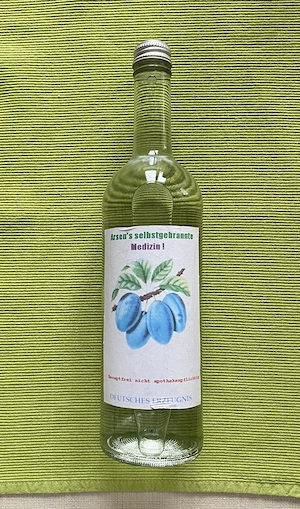 1 Flasche Deutscher Zwetschgen-Schnaps, 0,7 Liter, ohne Prozentangabe