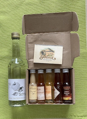 Prinz Fein-Brennerei 10 x 0,02 Liter, 1 Flasche Epfel- Schnaps, 0,35 Liter, 45 %