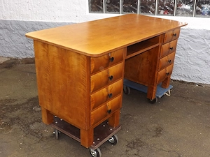 Mid-Century Schreibtisch Birke hell. Original 1940 50er Jahre.