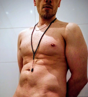 Treuen XL Mann sucht nach seiner Blondine Göttin.