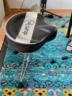 Roland TD-27KV2 V-Drums mit komplettem Zubehör (insbesondere guter Schallschutz)