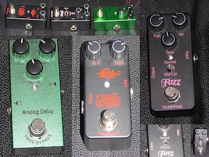 Verkaufe 3 neue Fußpedale für E-Gitarre