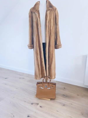 Exklusiver Echtnerzmantel