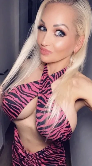 Geile deutsche Milf Sandy  Bild 3