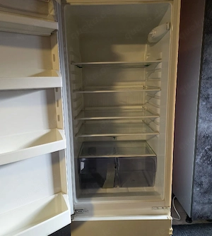Kühlschrank mit Gefrierschrank 