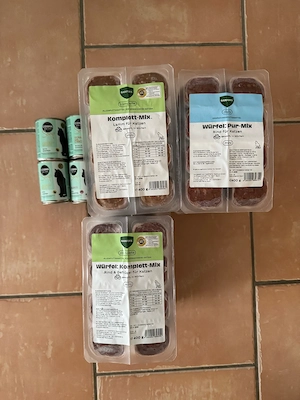 BARF Katzenfutter Barfer's Paket (15x) + 4x Cosma Soup