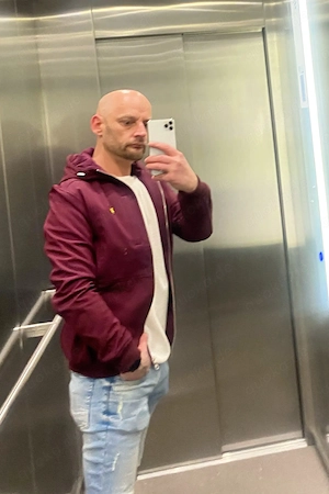 Suche zährtlichen Treffen gegen TG das ich gebe 