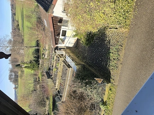 Biete Unterstützung bei der Gartenarbeit an