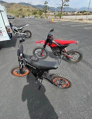      TUTTIO Elektro Dirtbike   Voll ausgestattetes Trail-Bike     