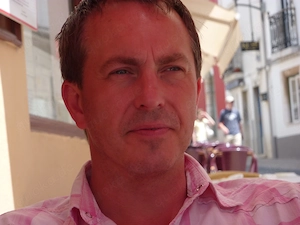 Ich stehe älteren Damen gern zur Verfügung, auch an den Feiertagen