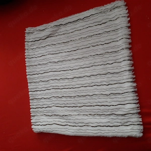 Kissenbezug Flausch creme mit goldenen Streifen Grösse 46x46 cm 