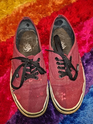   Getragene VANS Authentic   Maroon   Viel Charakter & Echter Look  