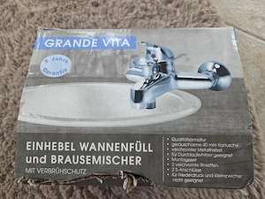 Neuer unbenutzter Einhebel Wannenfüll und Brausemischer von Grande Vita