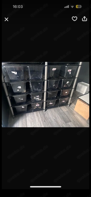verschiedene kunststoff racks 