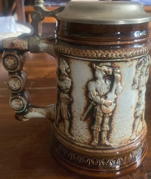 Bierkrug mit Motiv  Bild 4