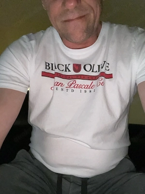 Crazy Kerl als naked Cleaner