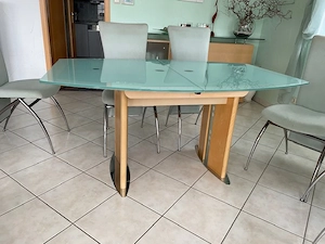 Esszimmertisch Glas u. Holz