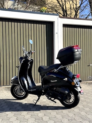 Roller Alpha Motors Venus Scooter 