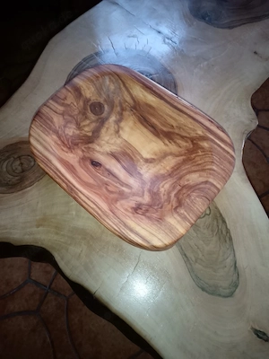 Schale aus Pflaumenholz 