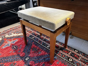 Klavierbank höhenverstellbar gebraucht, günstig abzugeben