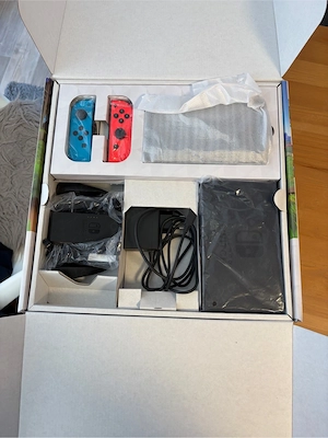 Nintendo Switch Set + Zubehör + Spiele   Top Zustand
