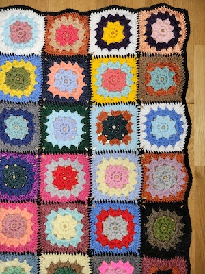 Granny Square Häkeldecke Wolldecke Babydecke Tagesdecke Handarbeit Neu