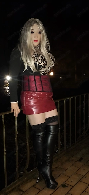 Crossdresser   FemaleMasker für sinnliche Treffen