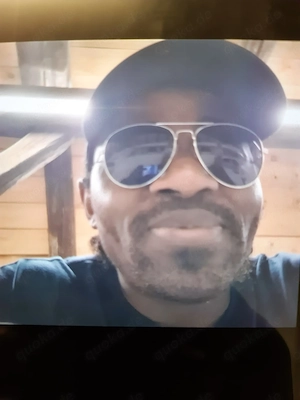 Quickie oder dauerhafte Sexbeziehung, mit Familienwünschen oder ohne?  Bitte nur ernsthafte Frauen.