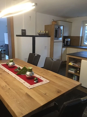 Einfamilienhaus in Tirol in bester Lage und schöner Aussicht Bild 9