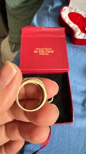 Elegantes Goldschmuck-Set zu verkaufen  