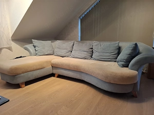 Zum Wegwerfen zu schade, Couch mit Kissen