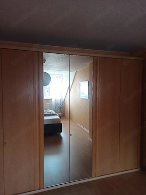 Kleiderschrank 