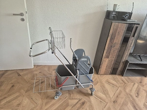 sprintus Reinigungwagen Bild 2