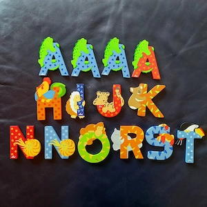 Hochwertige Holzbuchstaben mit Tiermotiven   15 Stück   nur komplett   50   