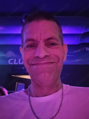 Suche nette schlanke Frau  für  freundschaft gerne auch feste Beziehung