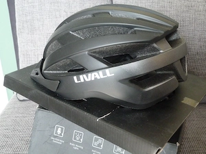 Livall MT1 Neo, Smarter Fahrradhelm, Schwarz, Gr. 54-58