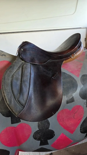 Vielseitiggkeitssättel für Deko oder Spielpferd