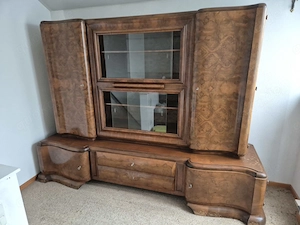 Wohnzimmerschrank mit Vitrine Antik Nussbaum