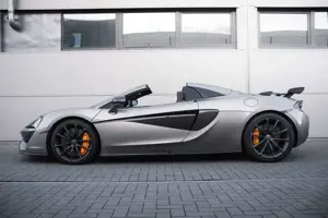 McLaren 570S Spider, Lift-el. Sitze-Kamera-BW
