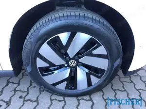 Volkswagen ID. Buzz Bus Pro kurzer Radstand 210 kW AHK Navi Kamera LED Bild 5