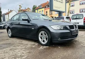 BMW 318 i Limousine Automatik Navi Leder SD SHZG PDC